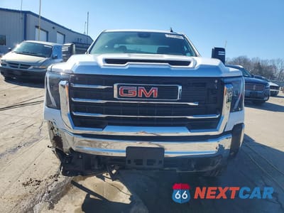 Piąte zdjęcie samochodu w środku: 2025 GMC SIERRA K2500 SLE VIN:1GT5UMEYXSF118380 - miniatura