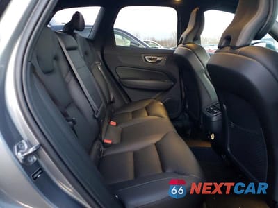 Zdjęcie 11 z 12 samochodu: 2019 VOLVO XC60 T5 INSCRIPTION VIN:LYV102RL4KB247184 - miniatura