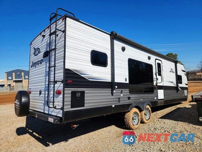 Czwarte zdjęcie samochodu z boku: 2023 JAYCO JAY FLIGHT VIN:1UJBC0BR1P17K0147 - miniatura