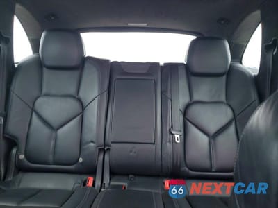 Zdjęcie 10 z 13 samochodu: 2013 PORSCHE CAYENNE GTS VIN:WP1AD2A25DLA71668 - miniatura