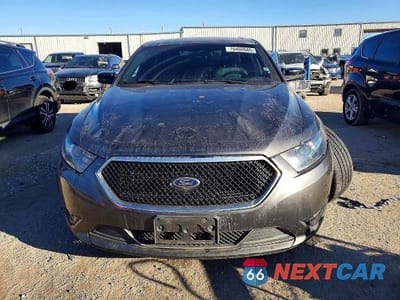 Piąte zdjęcie samochodu w środku: 2016 FORD TAURUS SHO VIN:1FAHP2KTXGG141716 - miniatura
