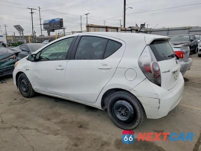 Drugie zdjęcie samochodu z przodu: 2013 TOYOTA PRIUS C VIN:JTDKDTB33D1528718 - miniatura
