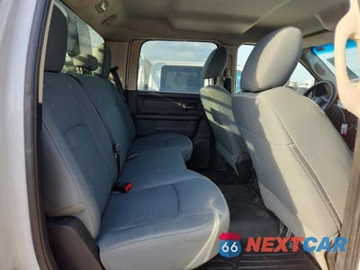 Zdjęcie 10 z 12 samochodu: 2014 RAM 3500 FLATBED TRUCK VIN:3C7WRTCL6EG113450 - miniatura