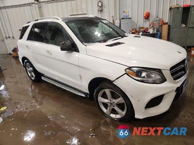 Czwarte zdjęcie samochodu z boku: 2018 MERCEDES-BENZ GLE 350 4MATIC VIN:4JGDA5HB6JB104365 - miniatura