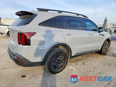 Trzecie zdjęcie samochodu z tyłu: 2024 KIA SORENTO X-PRO SX-PRESTIGE VIN:5XYRKDJF8RG252808 - miniatura