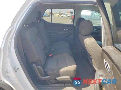 Zdjęcie 11 z 13 samochodu: 2018 CHEVROLET TRAVERSE LS VIN:1GNERFKW4JJ107636 - miniatura