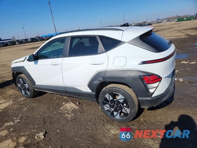 Drugie zdjęcie samochodu z przodu: 2025 HYUNDAI KONA SEL VIN:KM8HBCABXSU307147 - miniatura