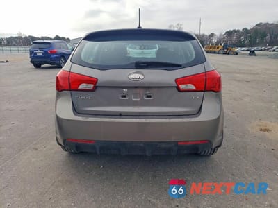 Zdjęcie 6 z 12 samochodu: 2011 KIA FORTE EX VIN:KNAFU5A23B5410824 - miniatura