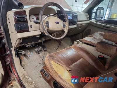 Zdjęcie 8 z 11 samochodu: 2005 FORD F250 SUPER DUTY VIN:1FTSW21P35EB47972 - miniatura