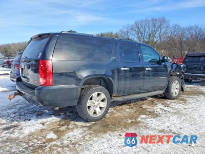 Trzecie zdjęcie samochodu z tyłu: 2011 GMC YUKON XL K1500 SLT VIN:1GKS2KE32BR299222 - miniatura