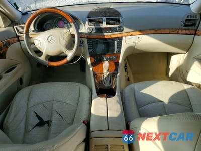 Zdjęcie 8 z 12 samochodu: 2004 MERCEDES-BENZ E 500 4MATIC VIN:WDBUF83J84X121213 - miniatura