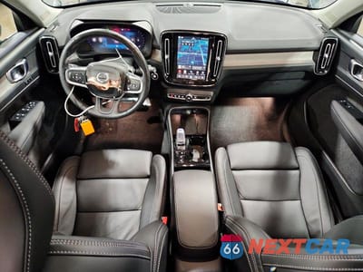 Zdjęcie 8 z 13 samochodu: 2026 VOLVO XC40 PLUS VIN:YV4L12UC3T2724880 - miniatura