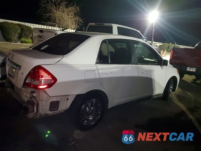 Trzecie zdjęcie samochodu z tyłu: 2007 NISSAN VERSA 1.8 S VIN:3N1BC11E57L441817 - miniatura