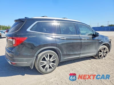 Trzecie zdjęcie samochodu z tyłu: 2022 HONDA PILOT TOURING VIN:5FNYF5H90NB015415 - miniatura