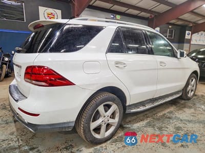 Trzecie zdjęcie samochodu z tyłu: 2016 MERCEDES-BENZ GLE 300D 4MATIC VIN:4JGDA0EB2GA725978 - miniatura