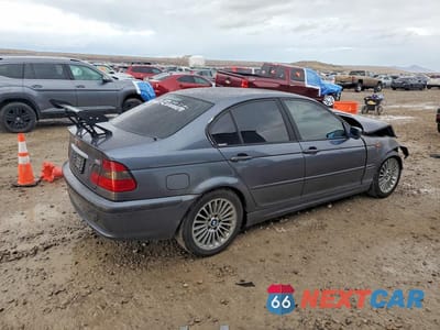 Trzecie zdjęcie samochodu z tyłu: 2002 BMW 330 I VIN:WBAEV53462KM18943 - miniatura