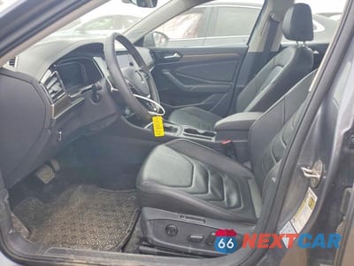 Zdjęcie 7 z 11 samochodu: 2021 VOLKSWAGEN JETTA SEL PREMIUM VIN:3VWG57BU4MM069153 - miniatura