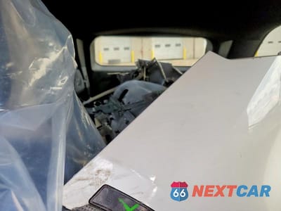 Zdjęcie 10 z 12 samochodu: 2025 LINCOLN NAUTILUS PREMIERE VIN:5LMPJ8J44SJ934289 - miniatura