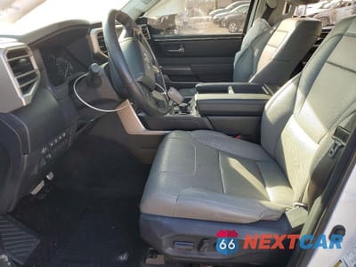 Zdjęcie 7 z 12 samochodu: 2022 TOYOTA TUNDRA SR5 VIN:5TFLA5DB8NX006243 - miniatura