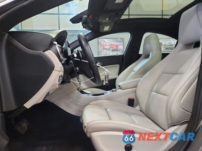 Zdjęcie 7 z 11 samochodu: 2019 MERCEDES-BENZ CLA 250 VIN:WDDSJ4EB0KN734768 - miniatura
