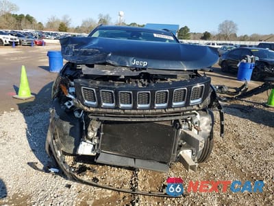 Piąte zdjęcie samochodu w środku: 2018 JEEP COMPASS LATITUDE VIN:3C4NJCBB3JT186768 - miniatura