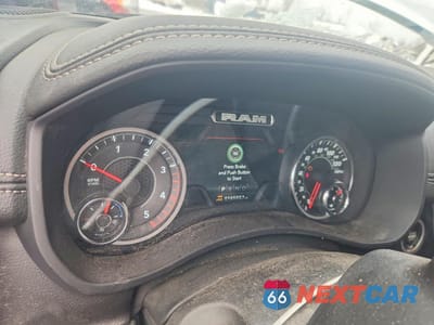 Zdjęcie 9 z 12 samochodu: 2023 RAM 3500 LARAMIE VIN:3C63RRJL8PG624464 - miniatura