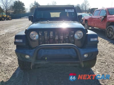 Piąte zdjęcie samochodu w środku: 2018 JEEP WRANGLER UNLIMITED SPORT VIN:1C4HJXDG2JW274475 - miniatura