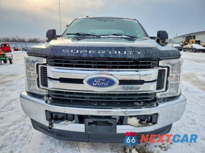 Piąte zdjęcie samochodu w środku: 2017 FORD F250 SUPER DUTY VIN:1FT7W2BT9HEE60000 - miniatura