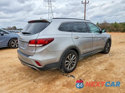 Trzecie zdjęcie samochodu z tyłu: 2017 HYUNDAI SANTA FE SE VIN:KM8SMDHF7HU256682 - miniatura