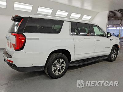 Trzecie zdjęcie samochodu z tyłu: 2022 GMC YUKON XL K1500 SLE VIN:1GKS2FED3NR227837 - miniatura