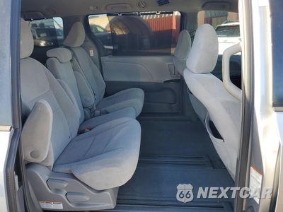 Zdjęcie 11 z 13 samochodu: 2016 TOYOTA SIENNA VIN:5TDKK3DC7GS691012 - miniatura
