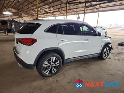 Trzecie zdjęcie samochodu z tyłu: 2025 MERCEDES-BENZ GLA 250 VIN:W1N4N4GB4SJ672568 - miniatura