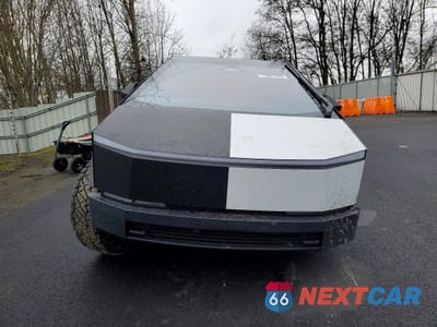 Piąte zdjęcie samochodu w środku: 2024 TESLA CYBERTRUCK VIN:7G2CEHED7RA014253 - miniatura