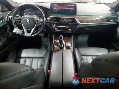 Zdjęcie 8 z 12 samochodu: 2021 BMW 530 I VIN:WBA53BH04MWX37232 - miniatura