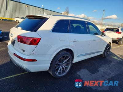 Trzecie zdjęcie samochodu z tyłu: 2018 AUDI Q7 VIN:WA1VAAF71JD039035 - miniatura