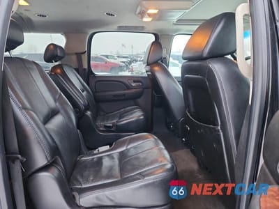 Zdjęcie 11 z 12 samochodu: 2007 CHEVROLET SUBURBAN K1500 VIN:1GNFK16387J251081 - miniatura