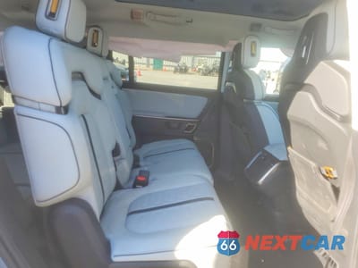 Zdjęcie 11 z 14 samochodu: 2024 RIVIAN R1S ADVENTURE VIN:7PDSGABA8RN039136 - miniatura