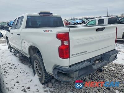 Drugie zdjęcie samochodu z przodu: 2020 CHEVROLET SILVERADO K1500 VIN:1GCUYAEF3LZ252922 - miniatura