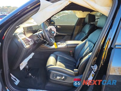 Zdjęcie 7 z 12 samochodu: 2026 BMW X7 M60I VIN:5UX33EM04T9023775 - miniatura