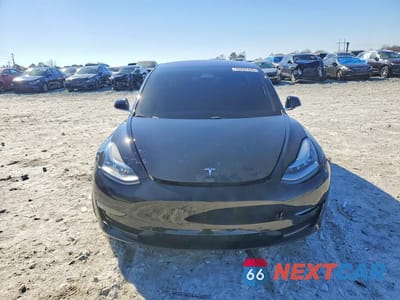 Piąte zdjęcie samochodu w środku: 2018 TESLA MODEL 3 VIN:5YJ3E1EA6JF027308 - miniatura