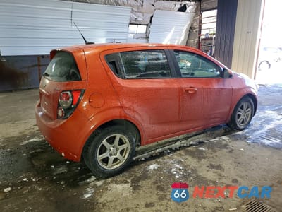 Trzecie zdjęcie samochodu z tyłu: 2012 CHEVROLET SONIC LS VIN:1G1JA6SH0C4118885 - miniatura