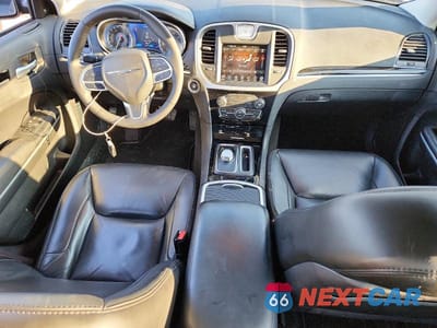 Zdjęcie 8 z 12 samochodu: 2023 CHRYSLER 300 TOURING L VIN:2C3CCADG9PH609308 - miniatura