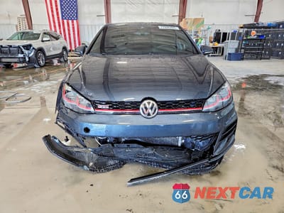 Piąte zdjęcie samochodu w środku: 2018 VOLKSWAGEN GTI S VIN:3VW447AU2JM254854 - miniatura