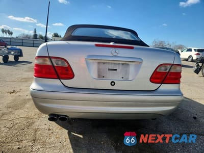 Zdjęcie 6 z 12 samochodu: 2002 MERCEDES-BENZ CLK 55 AMG VIN:WDBLK74G72T115976 - miniatura