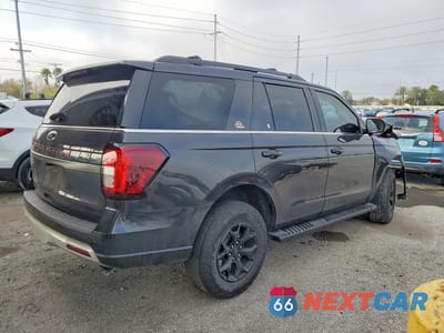 Trzecie zdjęcie samochodu z tyłu: 2023 FORD EXPEDITION TIMBERLINE VIN:1FMJU1RG9PEA64058 - miniatura