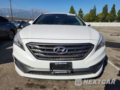 Piąte zdjęcie samochodu w środku: 2017 HYUNDAI SONATA SPORT VIN:5NPE34AF4HH542319 - miniatura