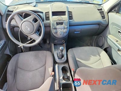 Zdjęcie 8 z 13 samochodu: 2011 KIA SOUL BASE VIN:KNDJT2A16B7267281 - miniatura
