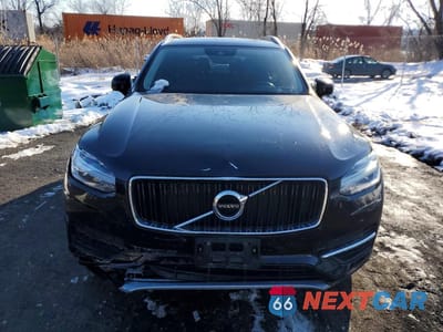 Piąte zdjęcie samochodu w środku: 2019 VOLVO XC90 T6 MOMENTUM VIN:YV4A22PK0K1439825 - miniatura