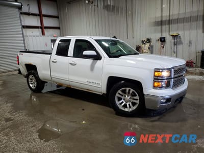 Czwarte zdjęcie samochodu z boku: 2015 CHEVROLET SILVERADO K1500 LT VIN:1GCVKREC8FZ356661 - miniatura