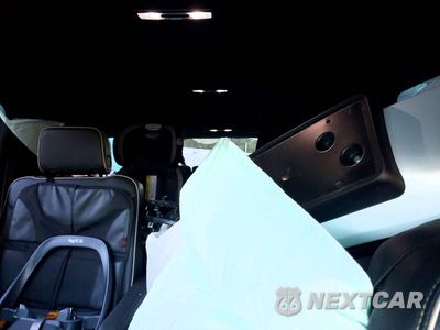 Zdjęcie 10 z 14 samochodu: 2021 CHEVROLET SUBURBAN K1500 PREMIER VIN:1GNSKFKD6MR218779 - miniatura